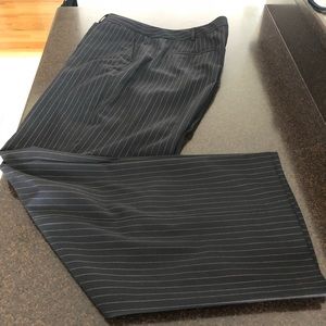 Jones NY Blk pinstriped slacks Size 16